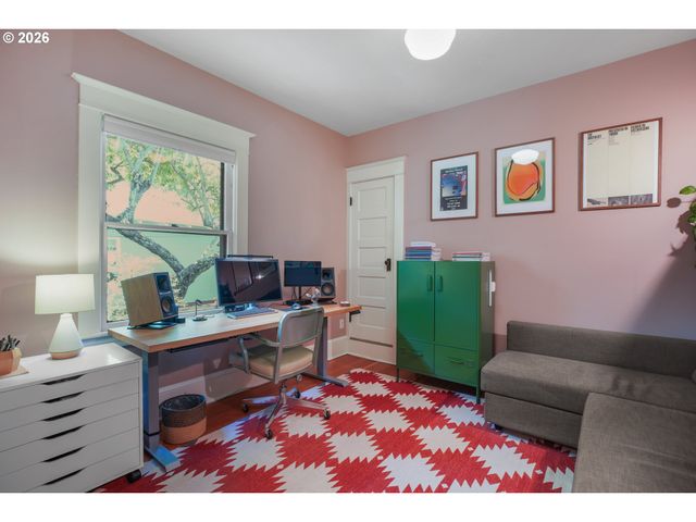 1541 Ne 49TH Ave, Portland, OR 97213