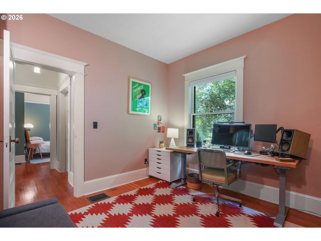 1541 Ne 49TH Ave, Portland, OR 97213