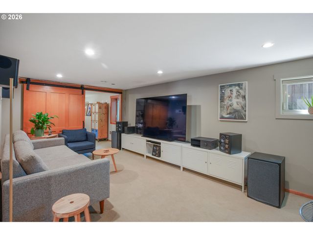 1541 Ne 49TH Ave, Portland, OR 97213