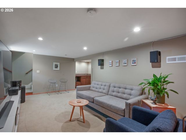 1541 Ne 49TH Ave, Portland, OR 97213