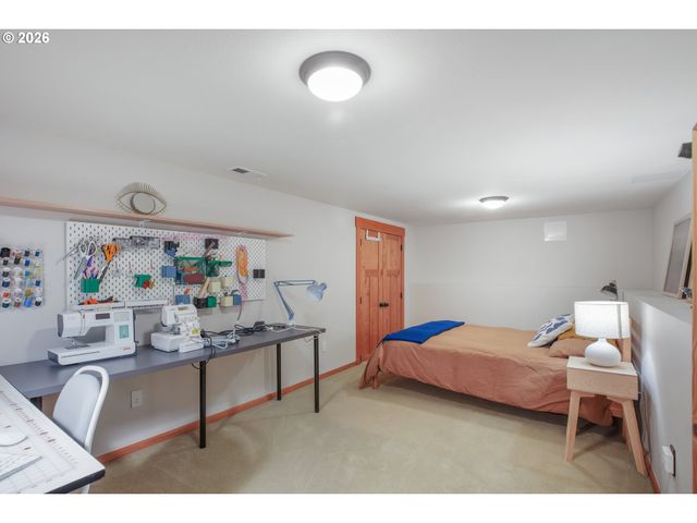 1541 Ne 49TH Ave, Portland, OR 97213