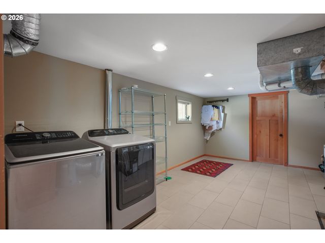 1541 Ne 49TH Ave, Portland, OR 97213