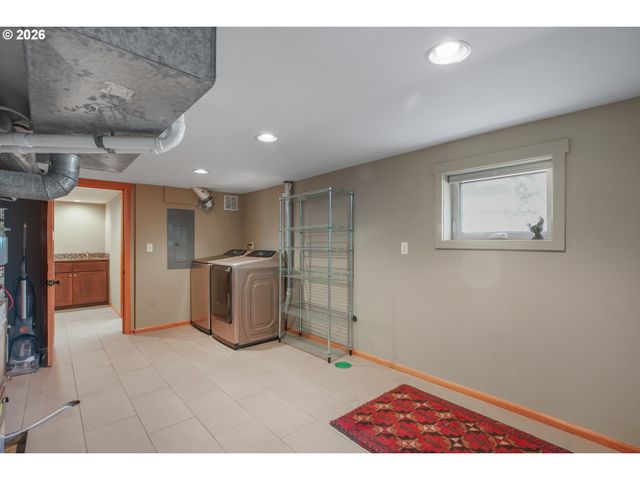 1541 Ne 49TH Ave, Portland, OR 97213