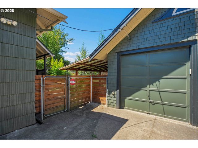 1541 Ne 49TH Ave, Portland, OR 97213