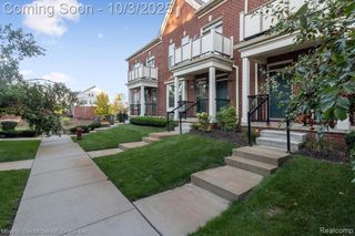 1106 Fountain View Circle, South Lyon, MI 48178