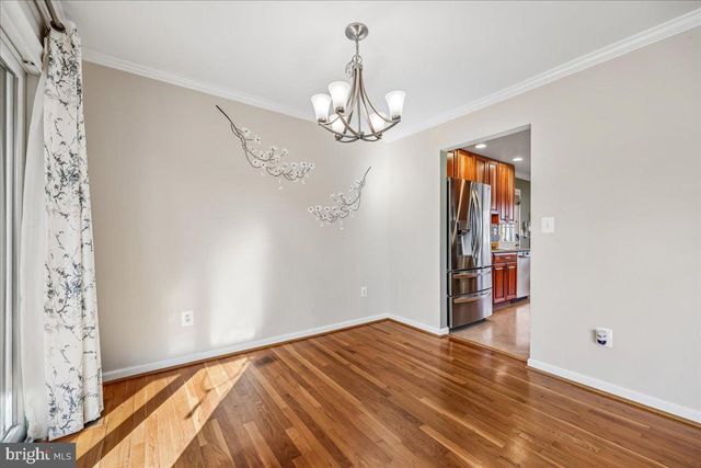 823 DIAMOND DR, Gaithersburg, MD 20878