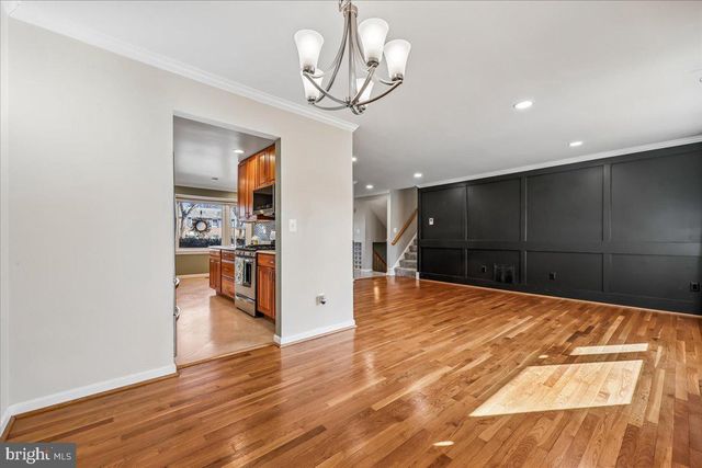 823 DIAMOND DR, Gaithersburg, MD 20878