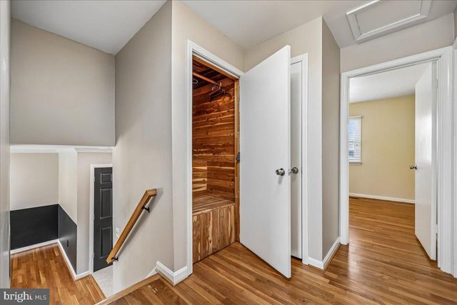 823 DIAMOND DR, Gaithersburg, MD 20878