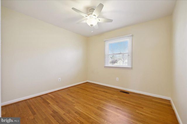 823 DIAMOND DR, Gaithersburg, MD 20878