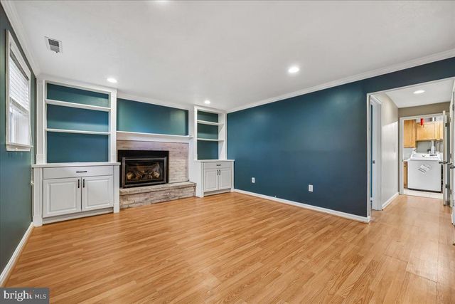 823 DIAMOND DR, Gaithersburg, MD 20878