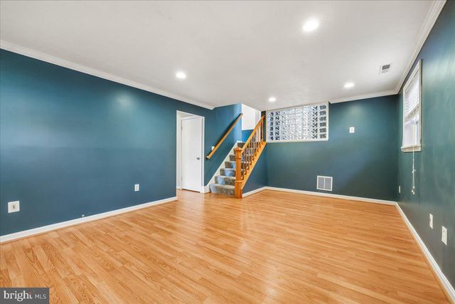 823 DIAMOND DR, Gaithersburg, MD 20878