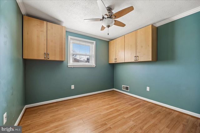 823 DIAMOND DR, Gaithersburg, MD 20878