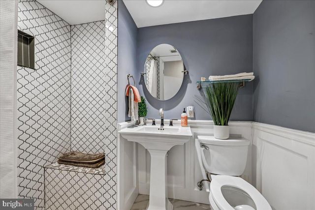 823 DIAMOND DR, Gaithersburg, MD 20878