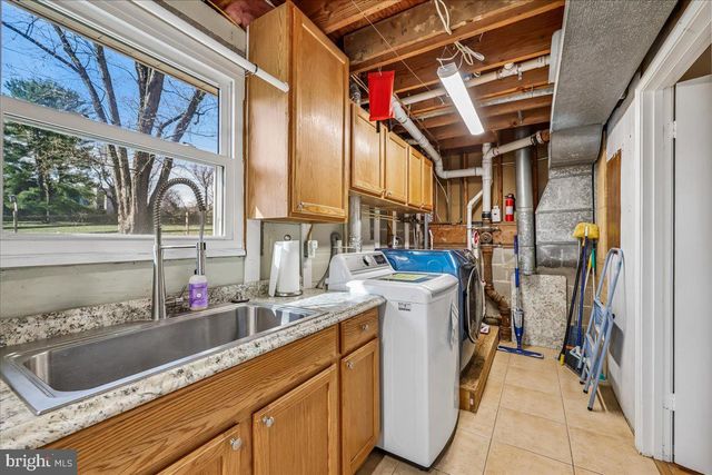 823 DIAMOND DR, Gaithersburg, MD 20878