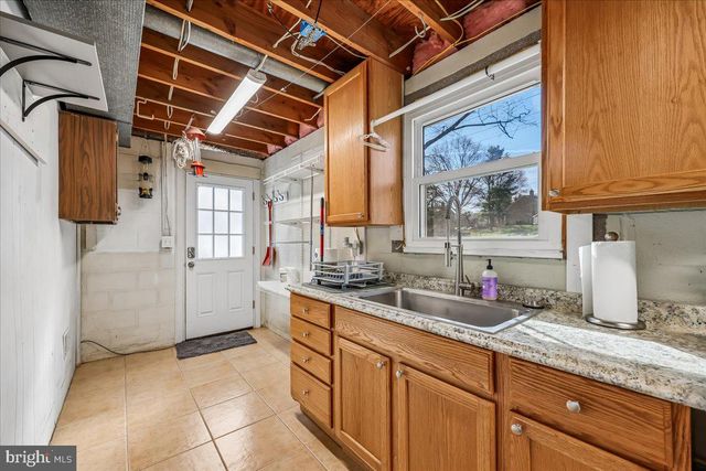 823 DIAMOND DR, Gaithersburg, MD 20878