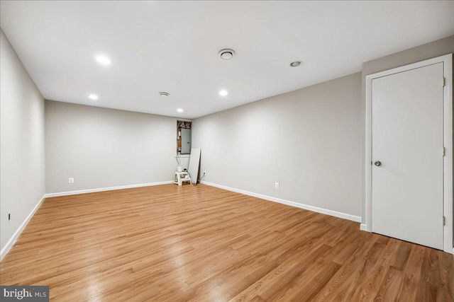 823 DIAMOND DR, Gaithersburg, MD 20878