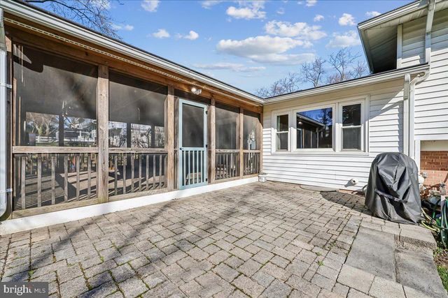 823 DIAMOND DR, Gaithersburg, MD 20878