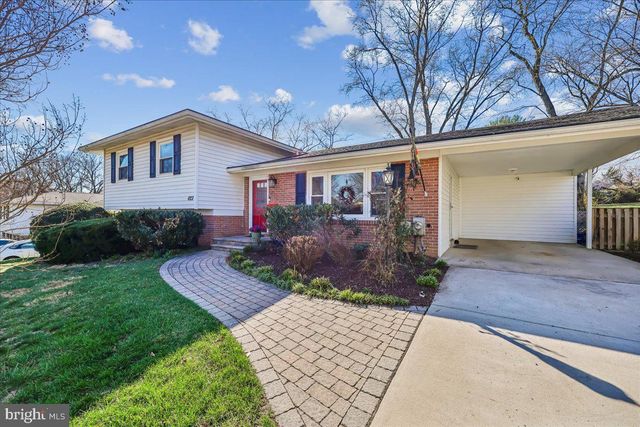 823 DIAMOND DR, Gaithersburg, MD 20878