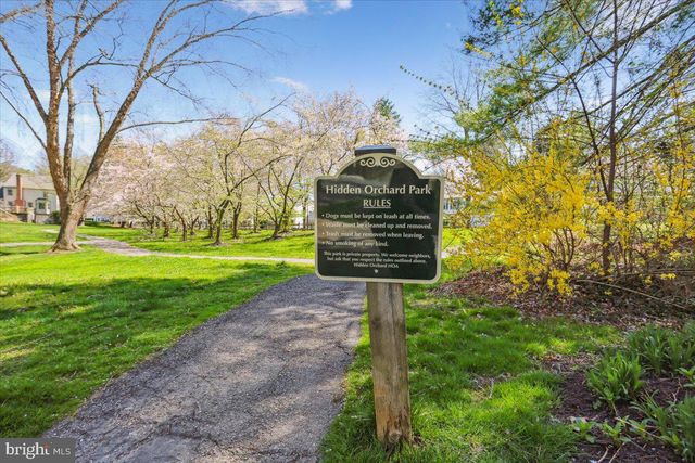 823 DIAMOND DR, Gaithersburg, MD 20878