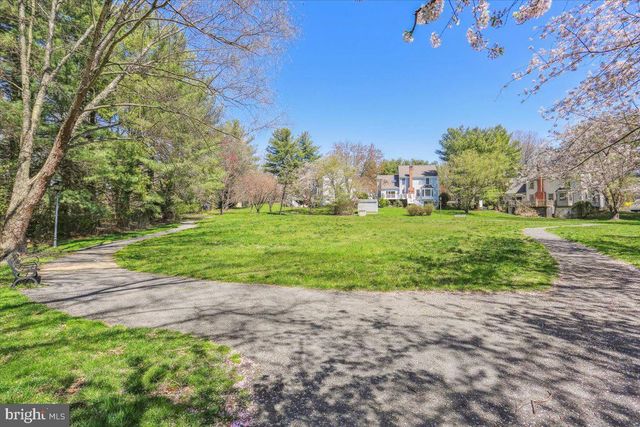 823 DIAMOND DR, Gaithersburg, MD 20878