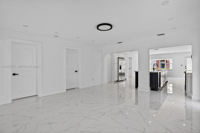 1920 SW 67th Ave, Miami, FL 33147