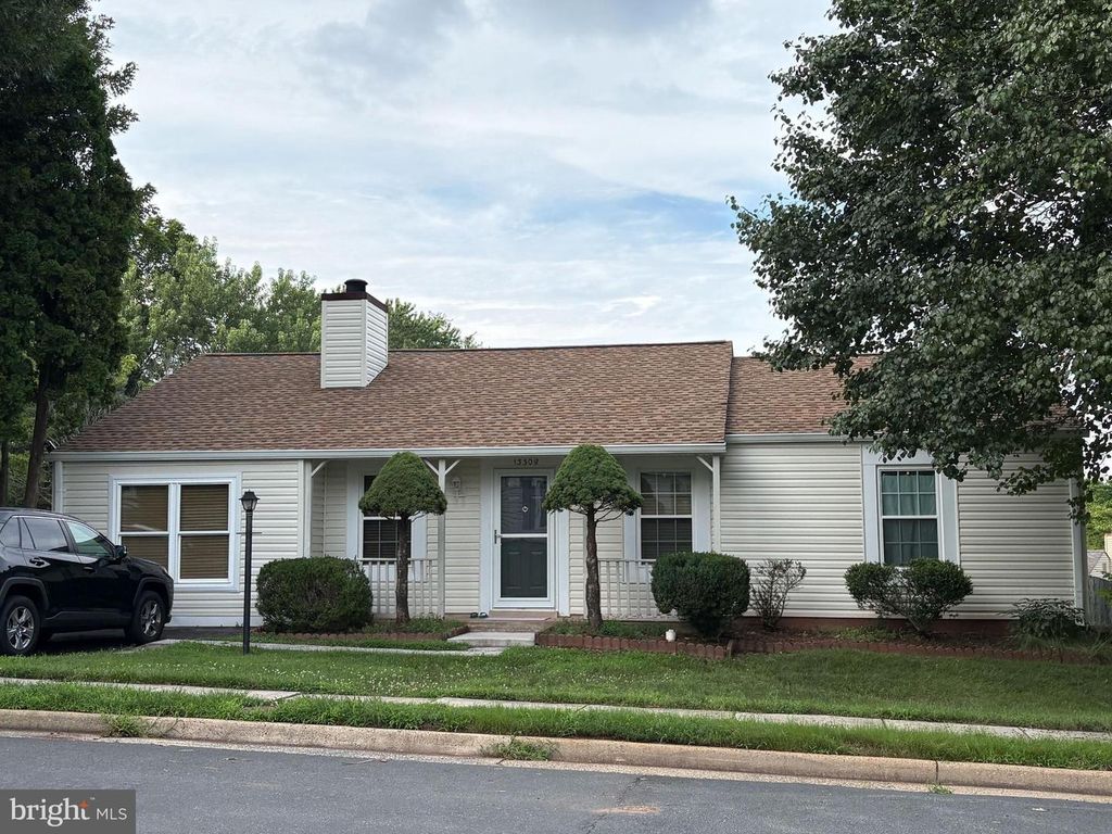13308 HOLLINGER AVE, Fairfax, VA 22033