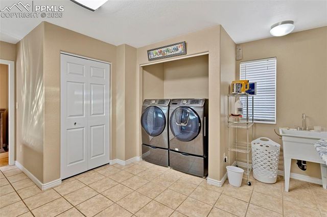16 Spruce Circle, Woodland Park, CO 80863