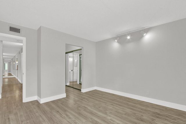 715 Sunny Pine Way B1, Greenacres, FL 33415