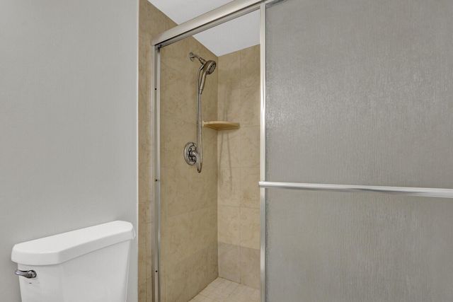 715 Sunny Pine Way B1, Greenacres, FL 33415