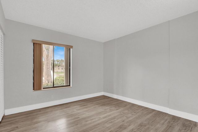 715 Sunny Pine Way B1, Greenacres, FL 33415