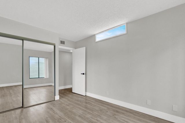 715 Sunny Pine Way B1, Greenacres, FL 33415