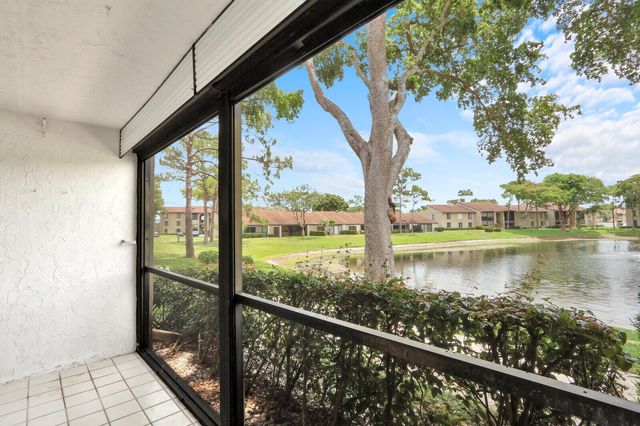 715 Sunny Pine Way B1, Greenacres, FL 33415