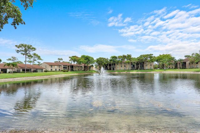 715 Sunny Pine Way B1, Greenacres, FL 33415