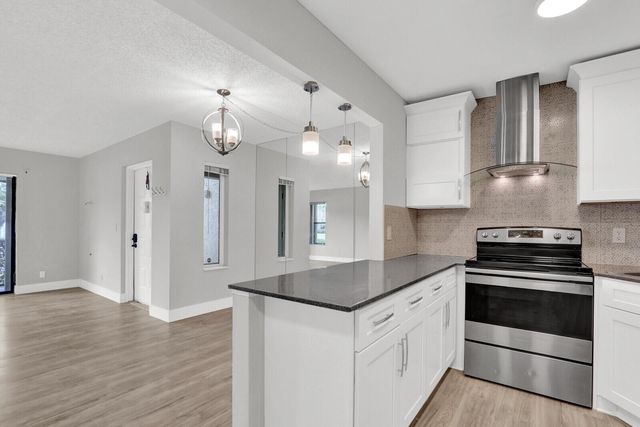 715 Sunny Pine Way B1, Greenacres, FL 33415