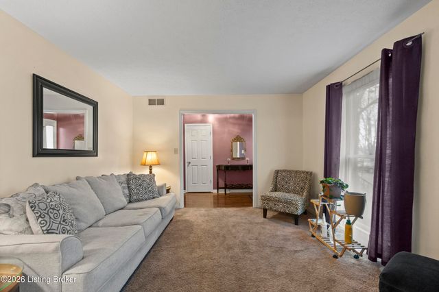 4902 Simpson Dr, Louisville, KY 40218