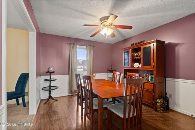 4902 Simpson Dr, Louisville, KY 40218