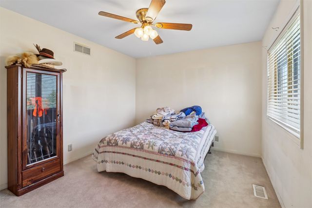 1603 250th Avenue, Osceola, IA 50213