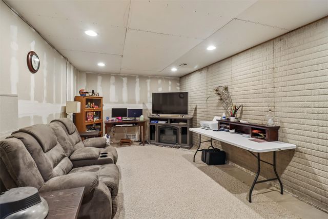 1603 250th Avenue, Osceola, IA 50213