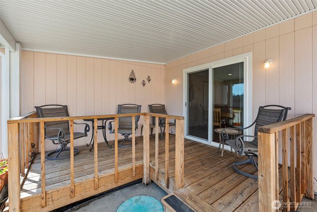 17944 Camus Drive SW, Rochester, WA 98579
