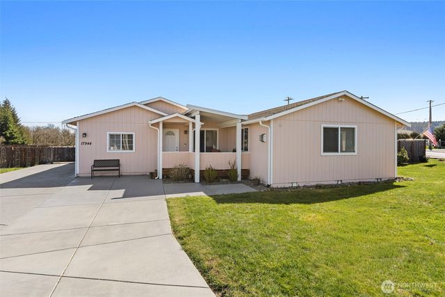 17944 Camus Drive SW, Rochester, WA 98579