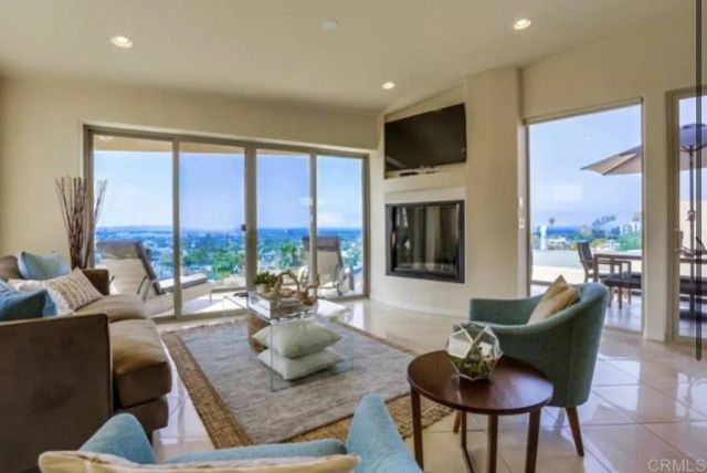 1518 Monmouth Drive, Pacific Beach (san Diego), CA 92109