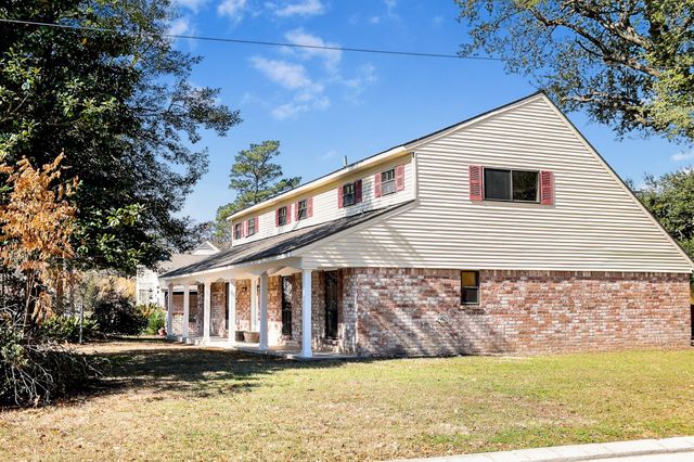 502 Rosewood Drive, Shenandoah, TX 77381