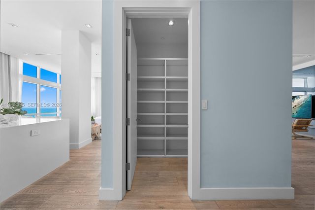 102 24th St PH-1610, Miami Beach, FL 33139