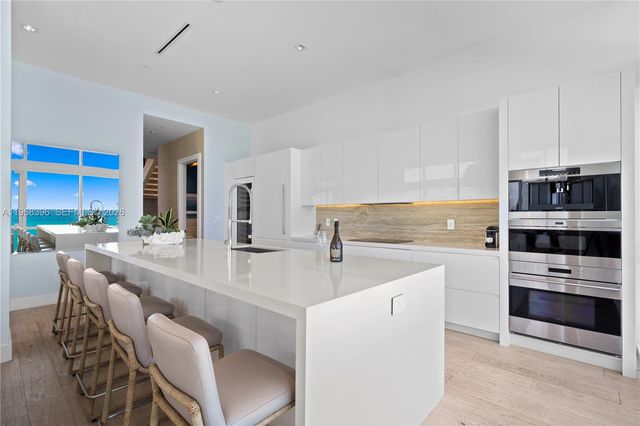 102 24th St PH-1610, Miami Beach, FL 33139