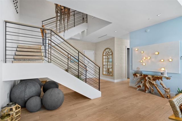 102 24th St PH-1610, Miami Beach, FL 33139