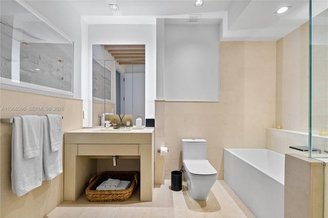 102 24th St PH-1610, Miami Beach, FL 33139