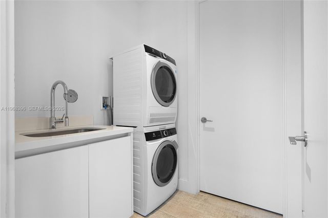 102 24th St PH-1610, Miami Beach, FL 33139