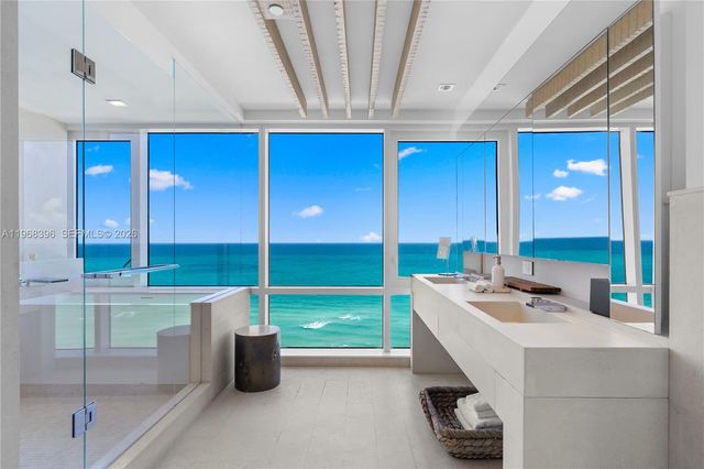 102 24th St PH-1610, Miami Beach, FL 33139