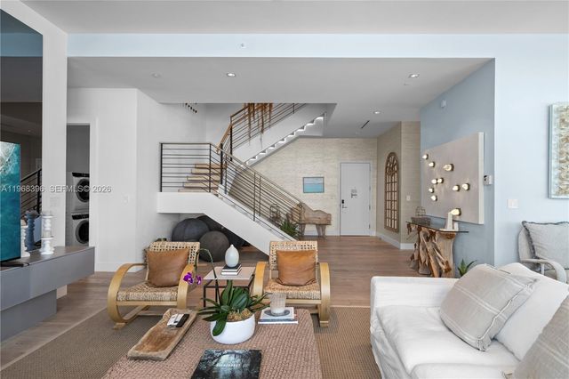 102 24th St PH-1610, Miami Beach, FL 33139