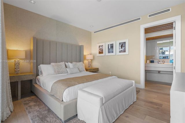 102 24th St PH-1610, Miami Beach, FL 33139